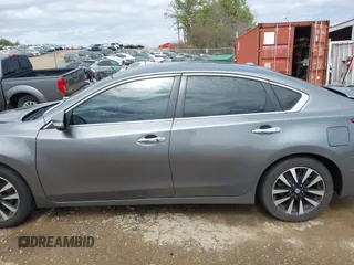 2018 Nissan Altima S with VIN 1N4AL3APXJC122072, listed as a IAAI auction lot 41749875 with 184,127 mi miles and . Bid and sale history available at DreamBid. Image 15.