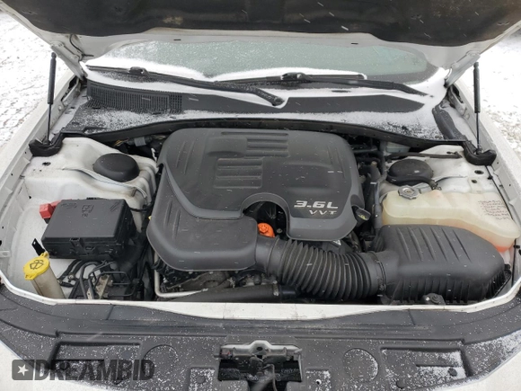 2014 Chrysler 300 with VIN 2C3CCAEGXEH358259, listed as a Copart auction lot 44725945 with 185,481 mi miles and Salvage Title. Bid and sale history available at carsss.com. Image 11.