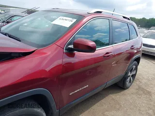 2019 Jeep Cherokee Limited z VIN 1C4PJMDN0KD209386, wystawiony jako IAAI lot #42650728 z przebiegiem 84 848 mil mil oraz . Historia ofert i sprzedaży dostępna na DreamBid. Obrazek 14.
