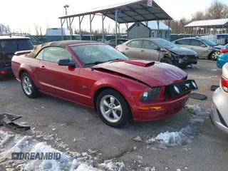 2007 Ford Mustang GT Deluxe with VIN 1ZVFT85H575257339, listed as a IAAI auction lot 41250343 with 134,120 mi miles and . Bid and sale history available at carsss.com. Image 1.