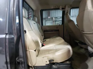 2008 Ford F-250 XL with VIN 1FTSW21R38EB18865, listed as a Copart auction lot 60240945 with 323,624 mi miles and Clean title. Bid and sale history available at DreamBid. Image 10.