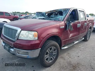 2005 Ford F-150 XLT z VIN 1FTPW12545FB51424, wystawiony jako IAAI lot #42651343 z przebiegiem 231 555 mil mil oraz . Historia ofert i sprzedaży dostępna na DreamBid. Obrazek 17.