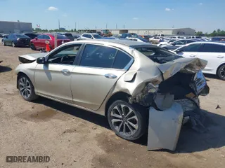 2015 Honda Accord Sedan Sport with VIN 1HGCR2F52FA215532, listed as a IAAI auction lot 40463149 with 160,393 mi miles. Bid and sale history available at carsss.com. Image 3.