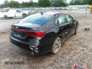 2021 Kia Forte LXS z VIN 3KPF24AD3ME370093, wystawiony jako IAAI lot #42253166 z przebiegiem 31 371 mil mil oraz . Historia ofert i sprzedaży dostępna na DreamBid. Obrazek 4.