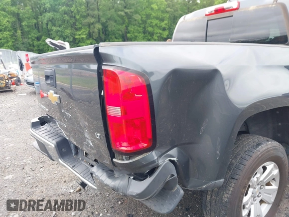 2017 Chevrolet Colorado 2WD LT z VIN 1GCGSCEN1H1227072, wystawiony jako IAAI lot #42247224 z przebiegiem 79 541 mil mil oraz . Historia ofert i sprzedaży dostępna na DreamBid. Obrazek 6.