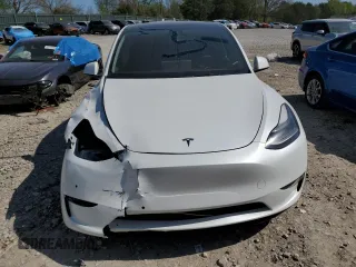 2021 Tesla Model Y Performance with VIN 5YJYGDEF7MF269221, listed as a Copart auction lot 52109785 with 61,619 mi miles and Salvage Title. Bid and sale history available at DreamBid. Image 5.