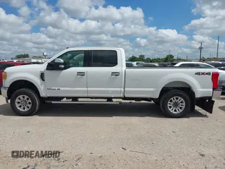 2017 Ford F-250 Lariat with VIN 1FT7W2BT2HED10715, listed as a IAAI auction lot 42820538 with 231,009 mi miles and . Bid and sale history available at DreamBid. Image 14.