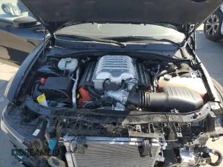 2020 Dodge Charger SRT Hellcat z VIN 2C3CDXL90LH243946, wystawiony jako Copart lot #53099975 z przebiegiem 9 297 mil mil oraz Szkoda całkowita • Salvage title. Historia ofert i sprzedaży dostępna na DreamBid. Obrazek 11.