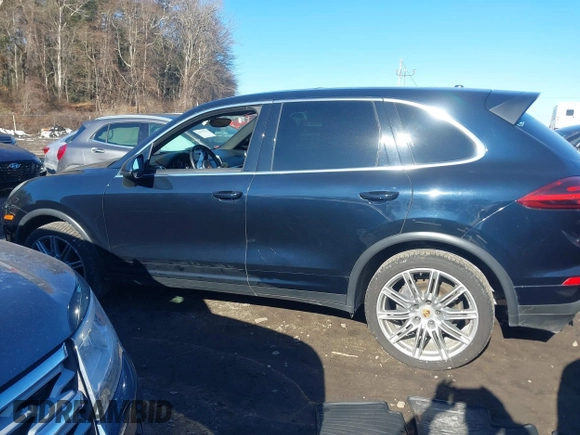 2016 Porsche Cayenne with VIN WP1AA2A28GKA37162, listed as a IAAI auction lot 41424921 with 95,717 mi miles. Bid and sale history available at carsss.com. Image 14.