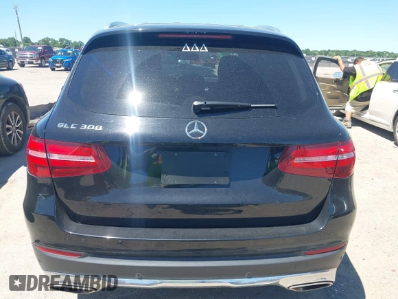 2018 Mercedes-Benz GLC 300 с VIN WDC0G4JB5JV021220, выставлен на аукционе IAAI как лот 42272012 с пробегом 79 692 миль миль и . История ставок и продаж доступна на DreamBid. Изображение 16.