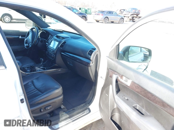 2014 Kia Sorento SX with VIN 5XYKW4A72EG449868, listed as a IAAI auction lot 41441234 with 150,244 mi miles. Bid and sale history available at carsss.com. Image 5.