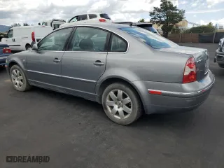 2001 Volkswagen Passat GLX with VIN WVWRH63B51P144541, listed as a Copart auction lot 50556665 with 107,049 mi miles and Clean Title. Bid and sale history available at carsss.com. Image 2.