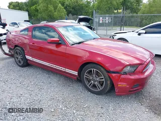 2013 Ford Mustang V6 with VIN 1ZVBP8AM5D5204688, listed as a IAAI auction lot 42252823 with 202,928 mi miles and . Bid and sale history available at DreamBid. Image 1.