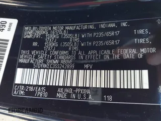 2025 Toyota Sienna XLE with VIN 5TDYRKEC3SS242899, listed as a IAAI auction lot 42054872 with 1,830 mi miles. Bid and sale history available at carsss.com. Image 9.
