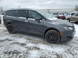 2020 Chrysler Pacifica Launch Edition z VIN 2C4RC3BGXLR278232, wystawiony jako Copart lot #47466435 z przebiegiem 69 648 mil mil oraz Tytuł czysty. Historia ofert i sprzedaży dostępna na DreamBid. Obrazek 4.