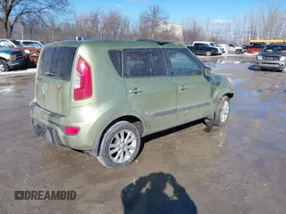 2013 Kia Soul + z VIN KNDJT2A67D7518517, wystawiony jako IAAI lot #41672301 z przebiegiem Nie podano mil oraz . Historia ofert i sprzedaży dostępna na DreamBid. Obrazek 4.