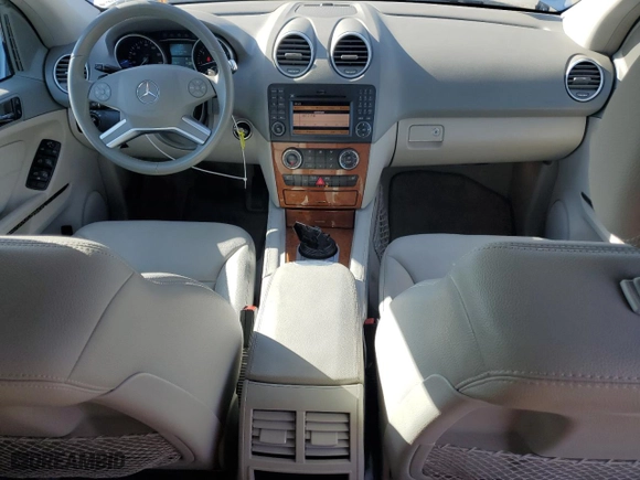 2009 Mercedes-Benz M-Class 3.5L with VIN 4JGBB86E79A446315, listed as a Copart auction lot 49623005 with 70,002 mi miles and Clean Title. Bid and sale history available at carsss.com. Image 8.