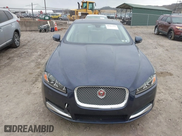 2015 Jaguar XF V6 Portfolio with VIN SAJWJ0FF5F8U67140, listed as a IAAI auction lot 41967522 with 68,000 mi miles. Bid and sale history available at carsss.com. Image 13.