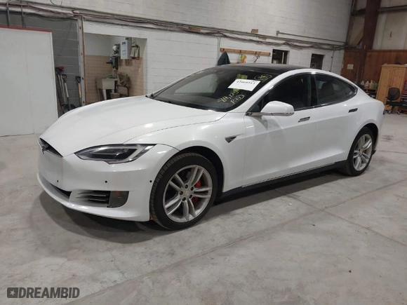 2016 Tesla Model S 90D with VIN 5YJSA1E44GF131208, listed as a IAAI auction lot 42060513 with 84,125 mi miles. Bid and sale history available at carsss.com. Image 2.