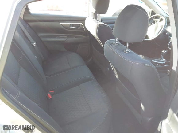 2018 Nissan Altima 2.5 SV with VIN 1N4AL3APXJC265944, listed as a IAAI auction lot 41052902 with 142,023 mi miles. Bid and sale history available at carsss.com. Image 8.