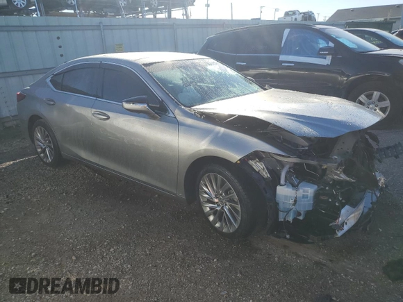 2020 Lexus ES 350 Luxury with VIN 58AEZ1B13LU073808, listed as a Copart auction lot 76403914 with 57,293 mi miles and Salvage title. Bid and sale history available at DreamBid. Image 4.