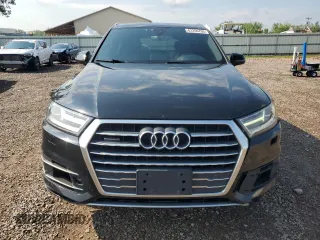 2017 Audi Q7 Premium with VIN WA1AAAF72HD021913, listed as a Copart auction lot 63260705 with 121,649 mi miles and Clean title. Bid and sale history available at DreamBid. Image 5.