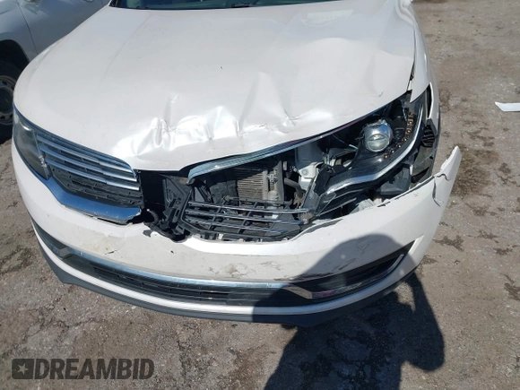 2017 Lincoln MKX Select z VIN 2LMPJ6KR0HBL15191, wystawiony jako IAAI lot #42161196 z przebiegiem 75 292 mil mil oraz . Historia ofert i sprzedaży dostępna na DreamBid. Obrazek 6.