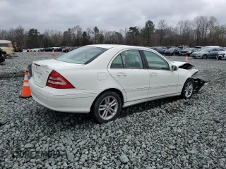 2007 Mercedes-Benz C with VIN WDBRF87J67F844780, listed as a Copart auction lot 49582225 with Not Provided miles and Salvage Title. Bid and sale history available at DreamBid. Image 3.