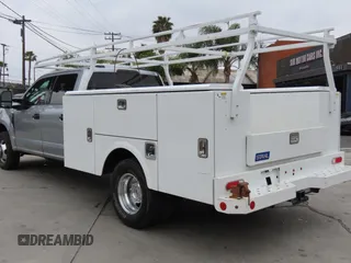 2022 Ford F-350 with VIN 1FD8W3GN5NEF58887, listed as a Copart auction lot 59009105 with 13,238 mi miles and Salvage title. Bid and sale history available at DreamBid. Image 4.
