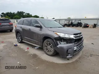 2018 Toyota Highlander SE with VIN 5TDKZRFH1JS545249, listed as a Copart auction lot 55875935 with 107,601 mi miles and Salvage title. Bid and sale history available at DreamBid. Image 4.