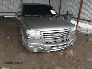 2000 GMC Sierra 1500 SLE z VIN 1GTEC19T2YZ295190, wystawiony jako IAAI lot #42184338 z przebiegiem 298 463 mil mil oraz . Historia ofert i sprzedaży dostępna na DreamBid. Obrazek 1.