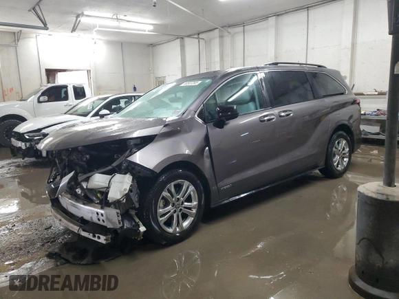 2021 Toyota Sienna XSE with VIN 5TDDSKFCXMS010689, listed as a Copart auction lot 44507265 with 114,432 mi miles and Salvage Title. Bid and sale history available at carsss.com. Image 1.