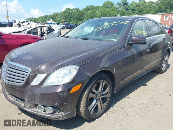 2010 Mercedes-Benz E 350 Luxury z VIN WDDHF8HB3AA180002, wystawiony jako IAAI lot #42760066 z przebiegiem 207 067 mil mil oraz . Historia ofert i sprzedaży dostępna na DreamBid. Obrazek 2.