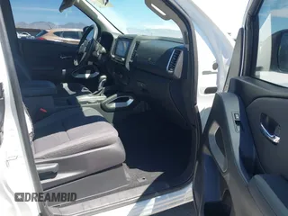 2022 Nissan Frontier S z VIN 1N6ED1CLXNN695990, wystawiony jako IAAI lot #42114263 z przebiegiem 14 773 mil mil oraz . Historia ofert i sprzedaży dostępna na DreamBid. Obrazek 5.