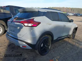 2024 Nissan Kicks SR with VIN 3N1CP5DV8RL492985, listed as a IAAI auction lot 40891368 with 6,844 mi miles. Bid and sale history available at carsss.com. Image 4.