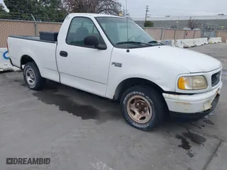 1998 Ford F-150 Standard with VIN 1FTZF1728WKB33248, listed as a IAAI auction lot 41450724 with 206,063 mi miles. Bid and sale history available at carsss.com. Image 1.