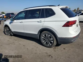 2022 Volkswagen Tiguan S with VIN 3VV1B7AXXNM120171, listed as a Copart auction lot 55880305 with 49,830 mi miles and Salvage title. Bid and sale history available at DreamBid. Image 2.
