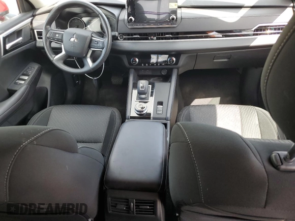 2024 Mitsubishi Outlander ES z VIN JA4J3UA89RZ072115, wystawiony jako Copart lot #51763575 z przebiegiem 2 195 mil mil oraz Czysty tytuł • Clean title. Historia ofert i sprzedaży dostępna na DreamBid. Obrazek 8.