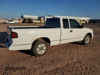 1995 GMC Sonoma SLS z VIN 1GTCS1948S8533169, wystawiony jako Copart lot #58241305 z przebiegiem 192 037 mil mil oraz Tytuł czysty. Historia ofert i sprzedaży dostępna na DreamBid. Obrazek 3.