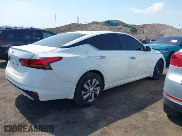 2022 Nissan Altima 2.5 S with VIN 1N4BL4BV4NN424281, listed as a IAAI auction lot 41909034 with 22,854 mi miles. Bid and sale history available at carsss.com. Image 13.