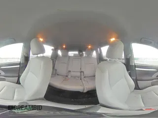 2017 Toyota Highlander LE z VIN 5TDBZRFH4HS436049, wystawiony jako Copart lot #51210145 z przebiegiem 109 492 mil mil oraz Szkoda całkowita • Salvage title. Historia ofert i sprzedaży dostępna na DreamBid. Obrazek 14.