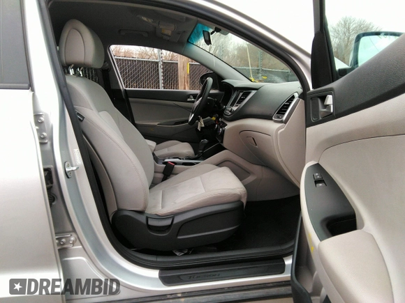 2018 Hyundai Tucson SEL Plus z VIN KM8J33A45JU721578, wystawiony jako IAAI lot #35888463 z przebiegiem 79 377 mil mil oraz . Historia ofert i sprzedaży dostępna na DreamBid. Obrazek 5.