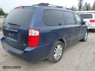 2008 Kia Sedona LX with VIN KNDMB233X86195286, listed as a IAAI auction lot 41750651 with 210,035 mi miles. Bid and sale history available at carsss.com. Image 4.