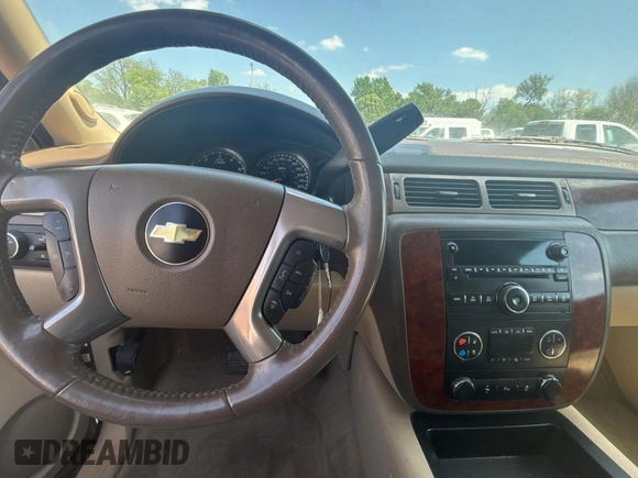 2014 Chevrolet Tahoe LT с VIN 1GNSKBE01ER228400, выставлен на аукционе Copart как лот 53716725 с пробегом 160 420 миль миль и Чистый • Clean title. История ставок и продаж доступна на DreamBid. Изображение 9.