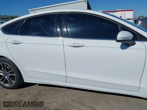 2017 Ford Fusion SE with VIN 3FA6P0H75HR343881, listed as a IAAI auction lot 41855068 with 44,141 mi miles. Bid and sale history available at carsss.com. Image 13.