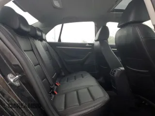 2010 Volkswagen Jetta SE z VIN 3VWRZ7AJ3AM139161, wystawiony jako Copart lot #56410925 z przebiegiem 78 317 mil mil oraz Czysty tytuł • Clean title. Historia ofert i sprzedaży dostępna na DreamBid. Obrazek 10.