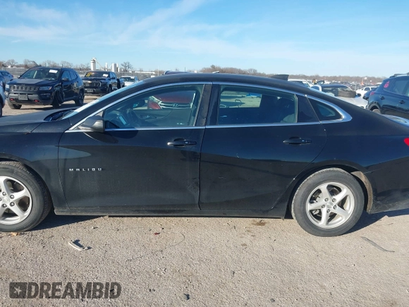 2016 Chevrolet Malibu LS z VIN 1G1ZB5STXGF240758, wystawiony jako IAAI lot #41231156 z przebiegiem 116 831 mil mil oraz . Historia ofert i sprzedaży dostępna na DreamBid. Obrazek 14.