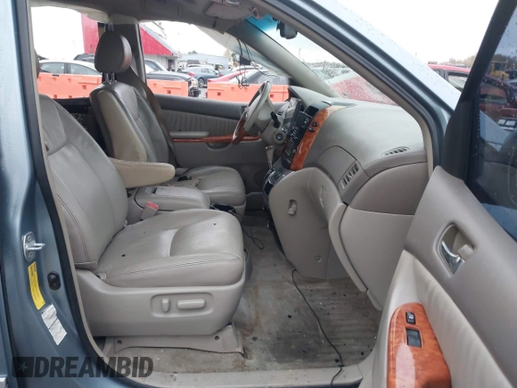 2007 Toyota Sienna XLE z VIN 5TDBK22C97S003525, wystawiony jako IAAI lot #40907947 z przebiegiem Nie podano mil oraz . Historia ofert i sprzedaży dostępna na DreamBid. Obrazek 5.