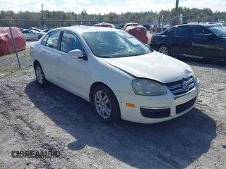 2007 Volkswagen Jetta Wolfsburg Edition с VIN 3VWEF71K77M077224, выставлен на аукционе IAAI как лот 41762803 с пробегом Не указан миль и . История ставок и продаж доступна на DreamBid. Изображение 1.