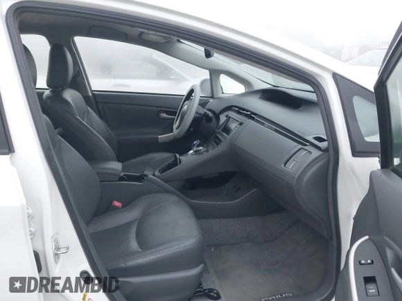 2010 Toyota Prius II with VIN JTDKN3DU3A0066083, listed as a IAAI auction lot 41871002 with 171,489 mi miles. Bid and sale history available at carsss.com. Image 5.